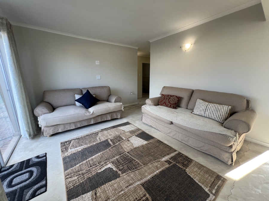 4 Bedroom Property for Sale in Wavecrest Eastern Cape
